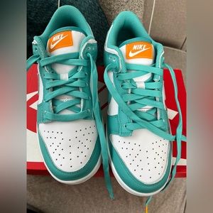 Womens Nike low dunk